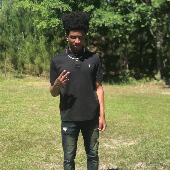 Meet your Posher, Josh - Picture 1 of 1